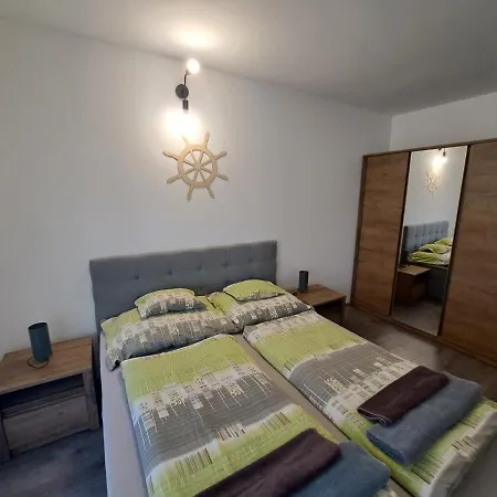 Silver Apartment *